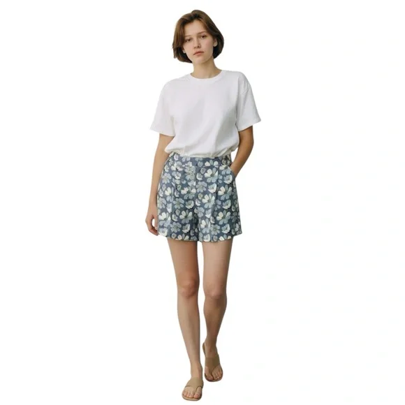 LOFT Outlet Pleated Soft Shorts in Blue Florals Size 0 — SO PRETTY!!! - Picture 11 of 11